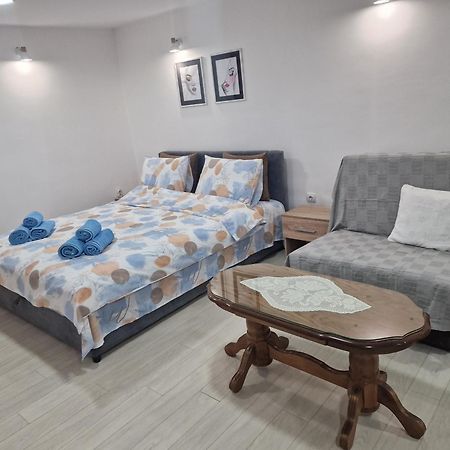 Zed Apartmani Leskovac เลสโควัซ ภายนอก รูปภาพ