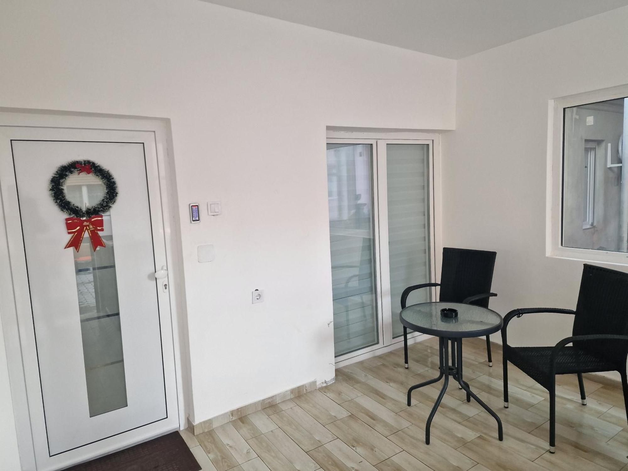 Zed Apartmani Leskovac เลสโควัซ ภายนอก รูปภาพ