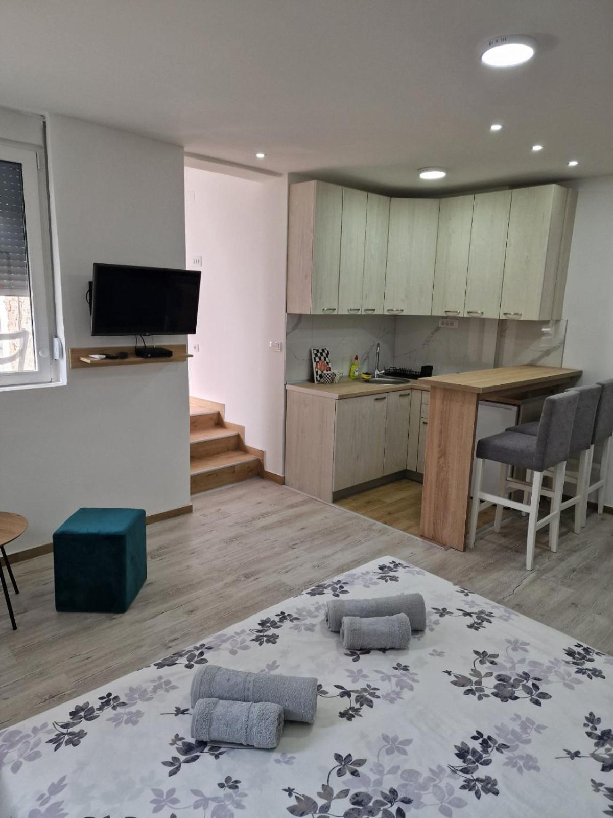 Zed Apartmani Leskovac เลสโควัซ ภายนอก รูปภาพ