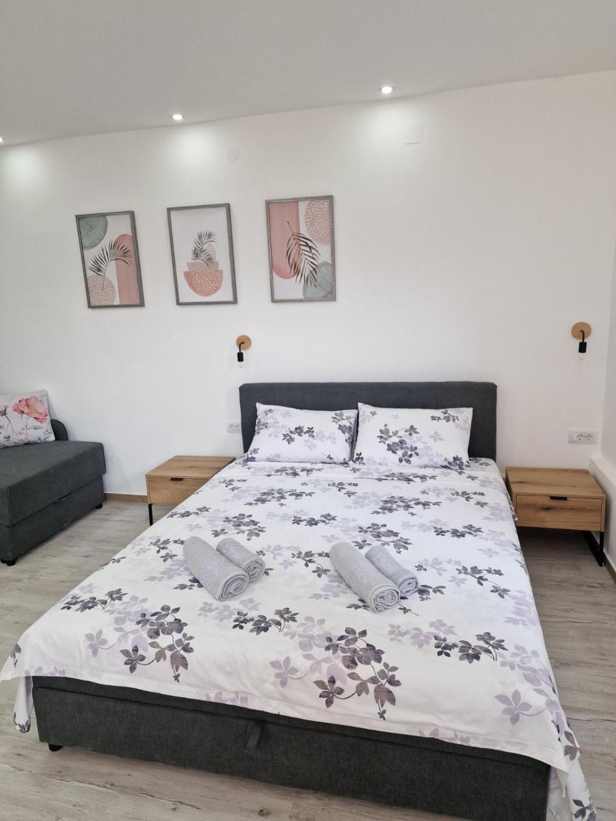 Zed Apartmani Leskovac เลสโควัซ ภายนอก รูปภาพ